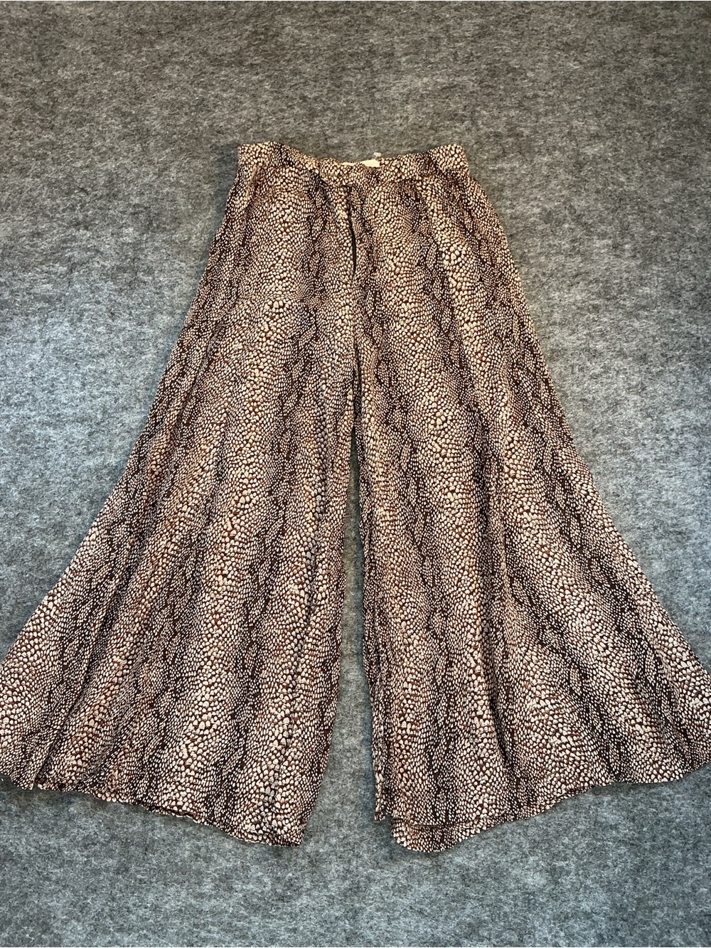 Anthropologie Wide-Leg Palazzo Pants in Brown and Cream Pebble Print Size 4